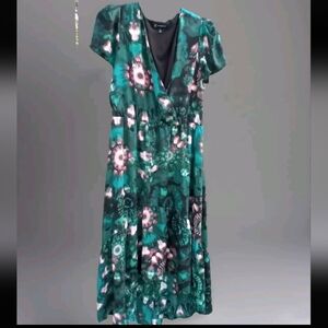 I.N.C International Dress Womens Sz 12P Green Floral Print Hi Low Short Sleeves